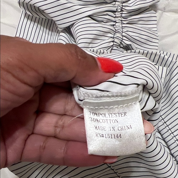 Lea & Viola Black and White Striped Off-Shoulder Blouse - Picture 10 of 10